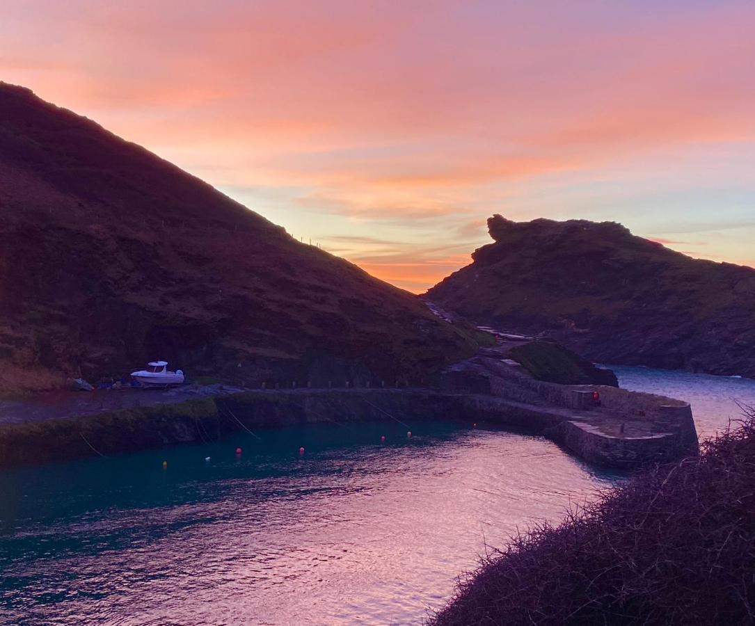 Polrunny Farm Elderberry Cottage With Sea View Boscastle Exterior photo